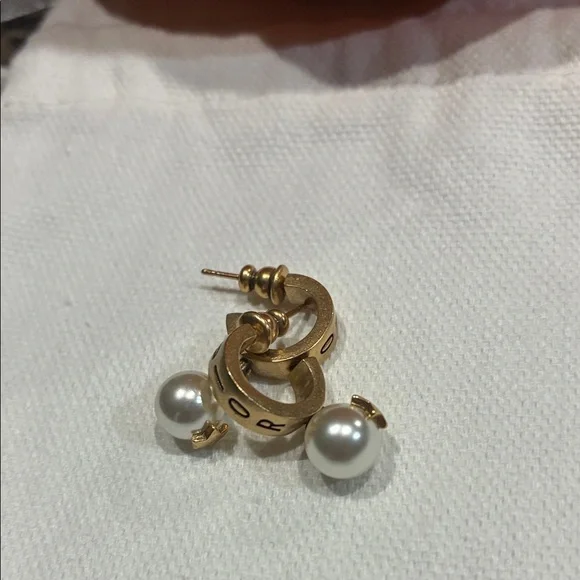 Dior Gold and Pearl Stud Earrings - Picture 3 of 10